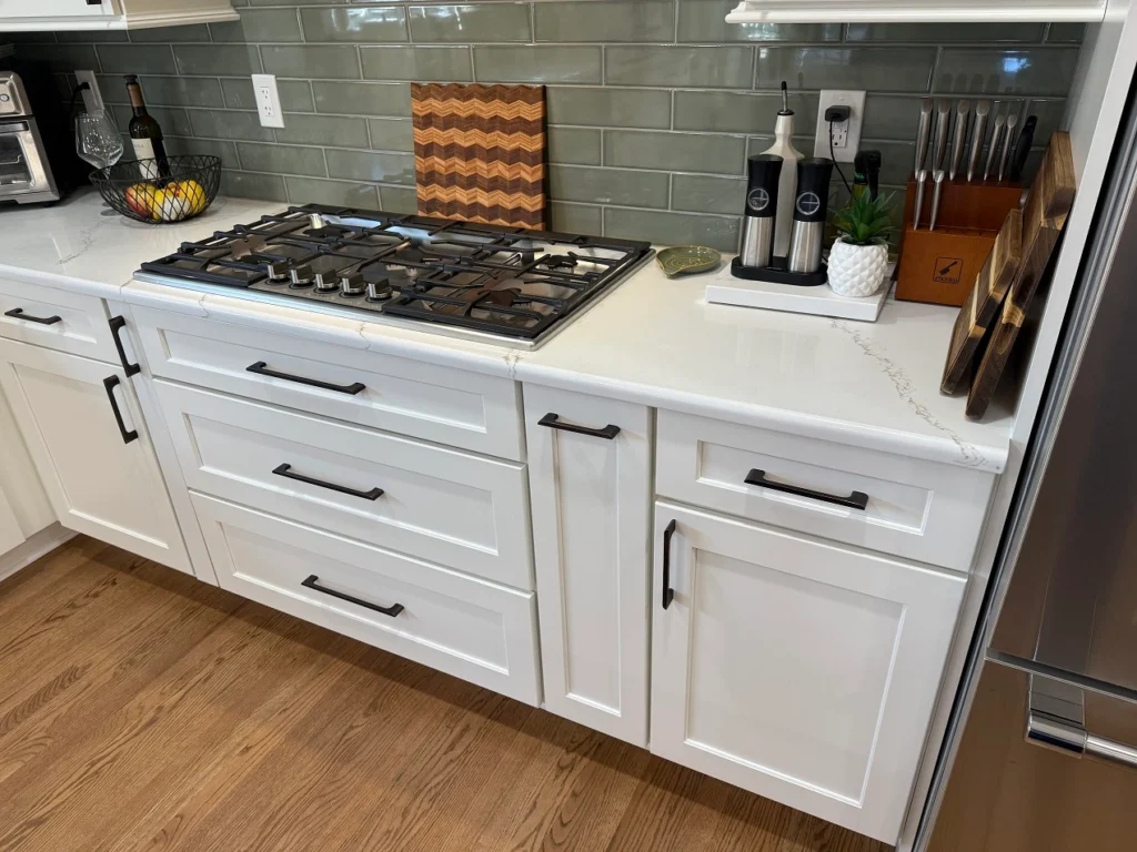 Modern Plano kitchen remodel with quartz countertops 2025